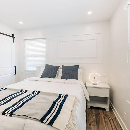 Beautiful Luxury Home Freshly Renovated With Big Yard, Seating & Grill Pad Cottage Grove Extérieur photo