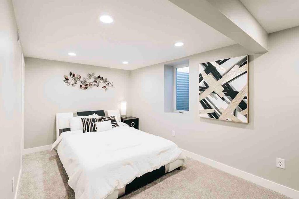Beautiful Luxury Home Freshly Renovated With Big Yard, Seating & Grill Pad Cottage Grove Extérieur photo