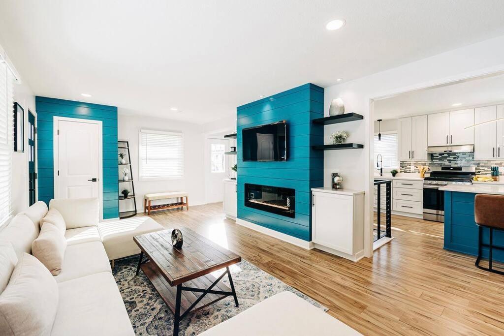 Beautiful Luxury Home Freshly Renovated With Big Yard, Seating & Grill Pad Cottage Grove Extérieur photo